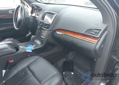 2014 Lincoln Mkt Livery z USA, uszkodzony, nr VIN 2LMHJ5NK2EBL58715